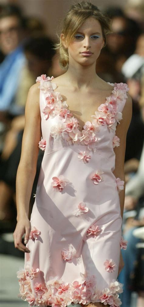 louis vuitton runway 2003|Louis Vuitton runway collection.